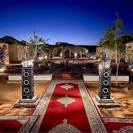 מרזאוגה Akabar Luxury Desert Camp מראה חיצוני תמונה