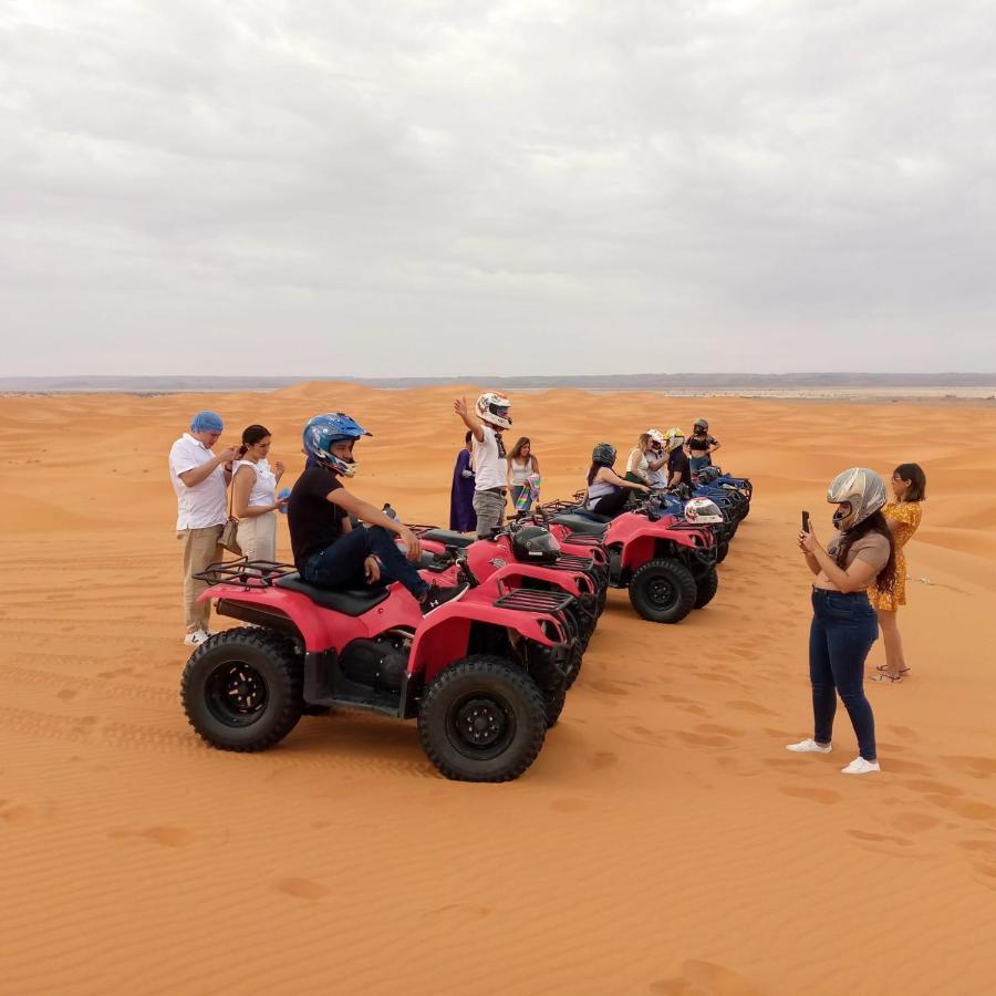 מרזאוגה Akabar Luxury Desert Camp מראה חיצוני תמונה