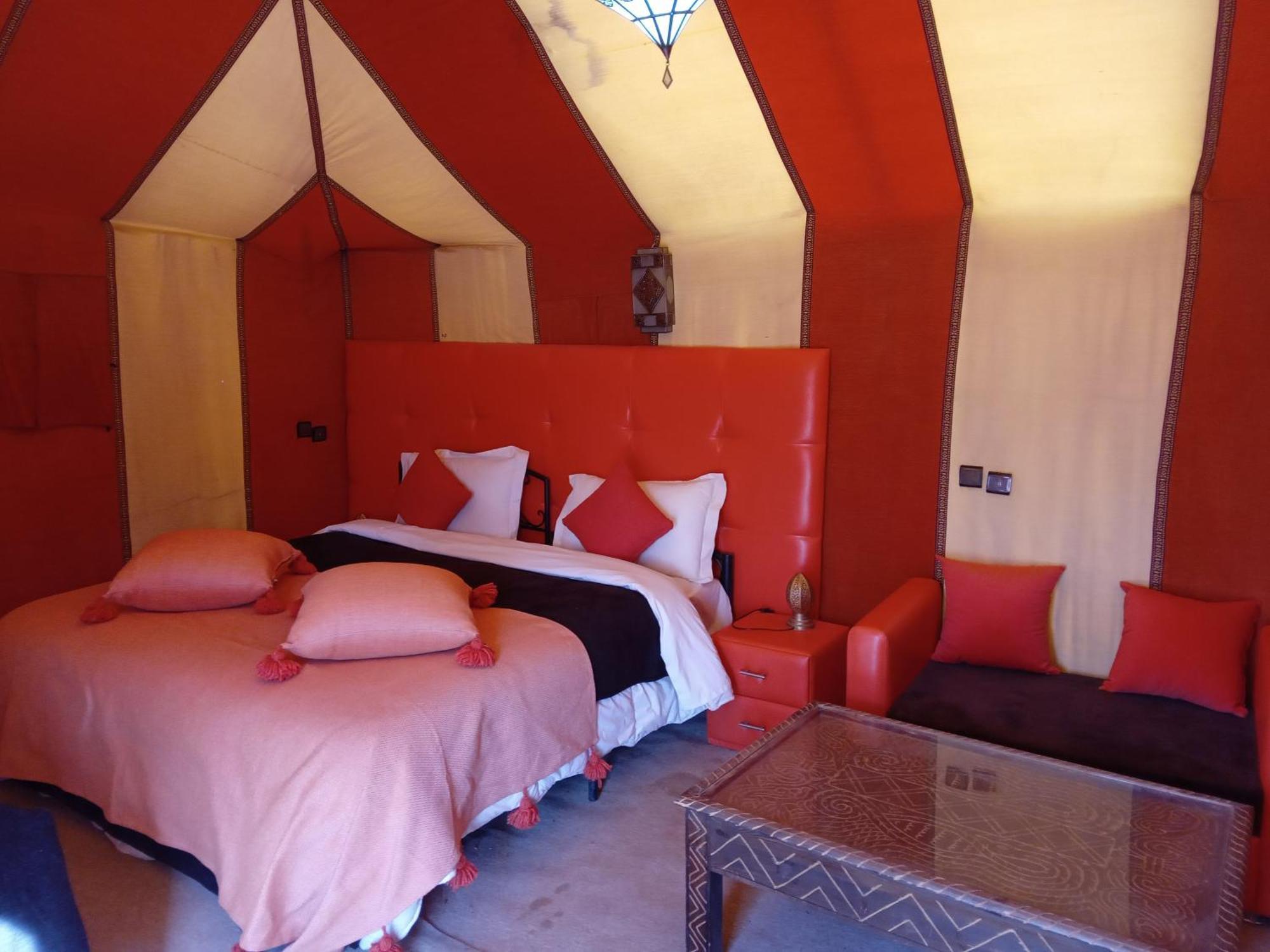 מרזאוגה Akabar Luxury Desert Camp מראה חיצוני תמונה