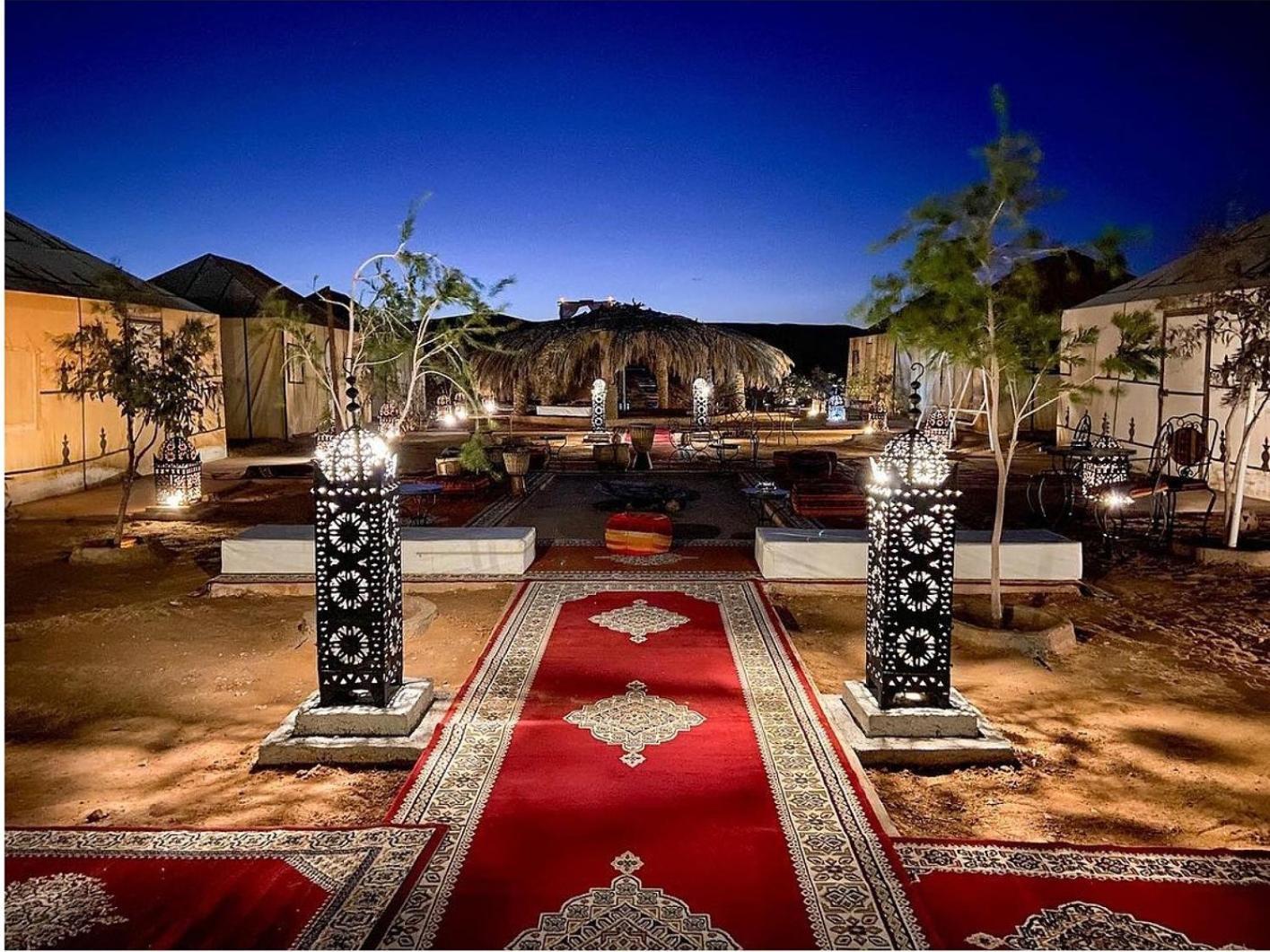 מרזאוגה Akabar Luxury Desert Camp מראה חיצוני תמונה